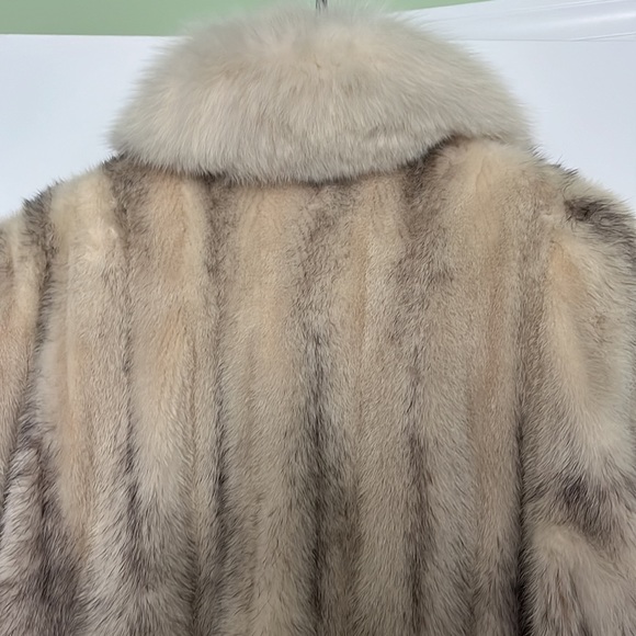 Kaufmann’s blush mink coat with blush fox trim - Picture 7 of 11
